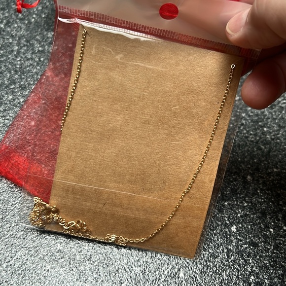 Christmas 🎄 necklace - Picture 3 of 3